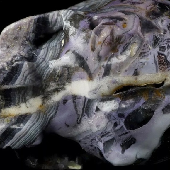 4.7" FLUORITE Carved Crystal Skull, Realistic - Picture 7 of 7